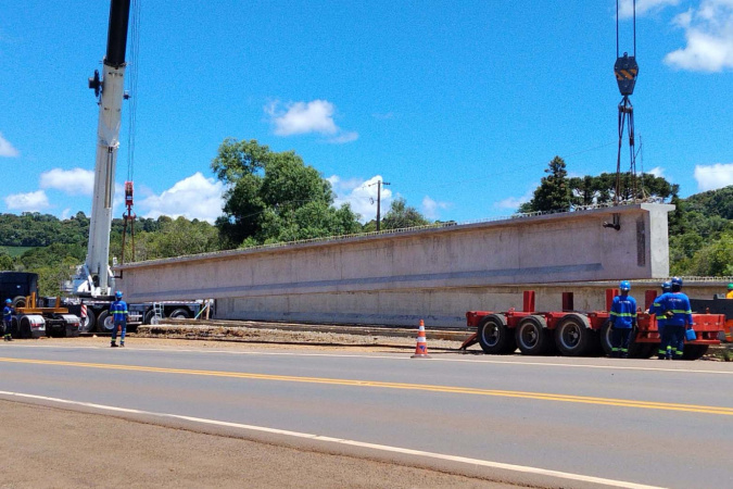 Construção de ponte na PRC-466 em Boa Ventura de São Roque